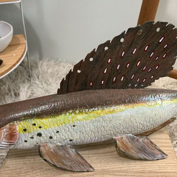 Handcrafted & Hand Painted Folk Art Wood & Metal Fish Spearing Decoy - Picture 3 of 16